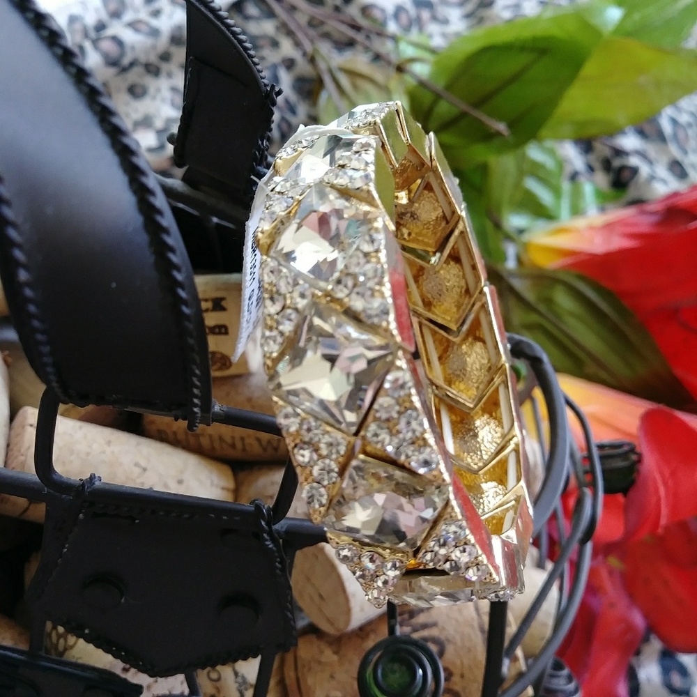 Gold/Crystal Fashion Stretchy Bracelet - Picture 2 of 6